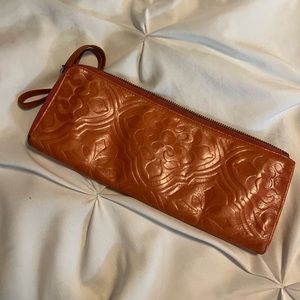 Hobo Coral clutch